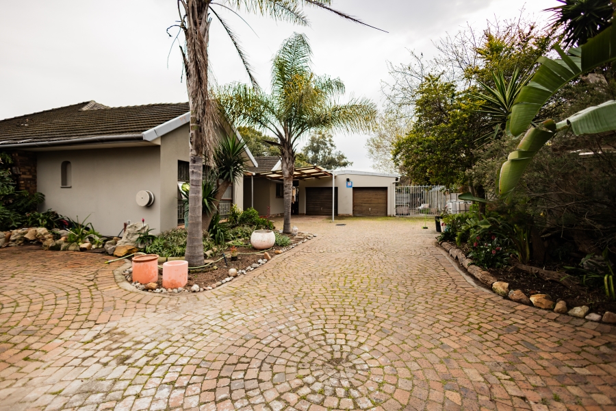 3 Bedroom Property for Sale in De La Haye Western Cape